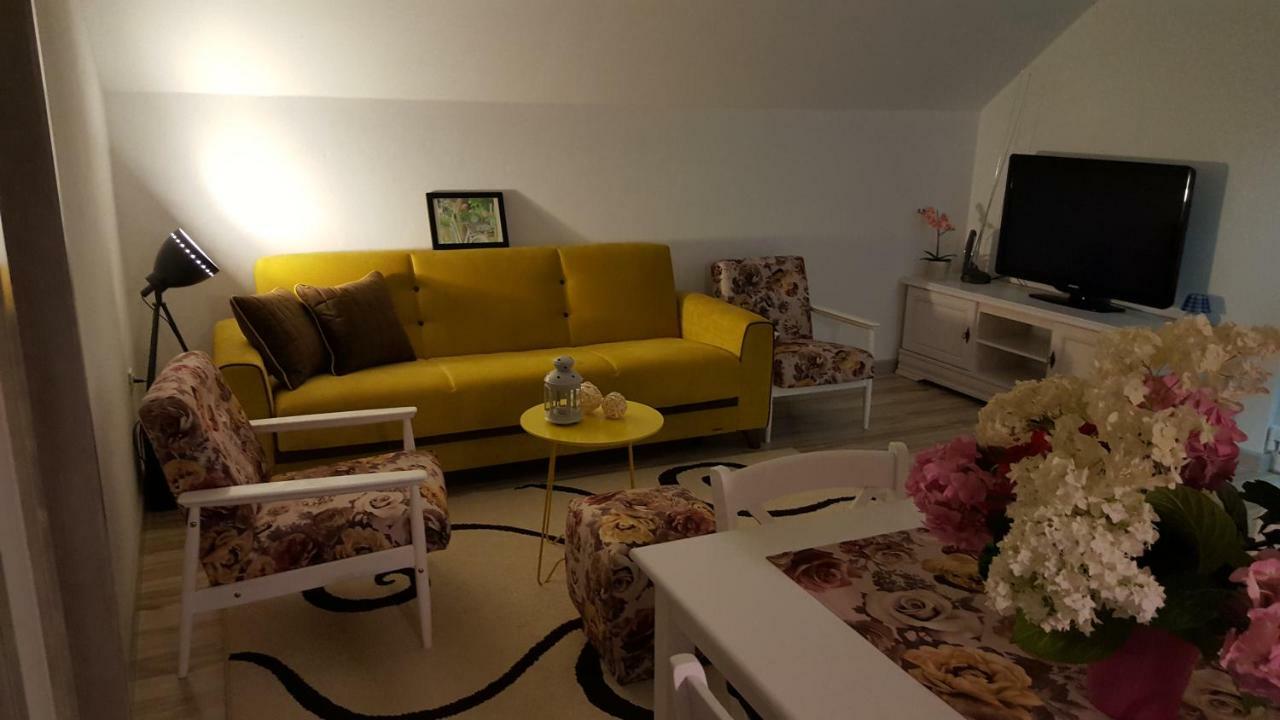 Apartment Kalimero Otočac Eksteriør bilde